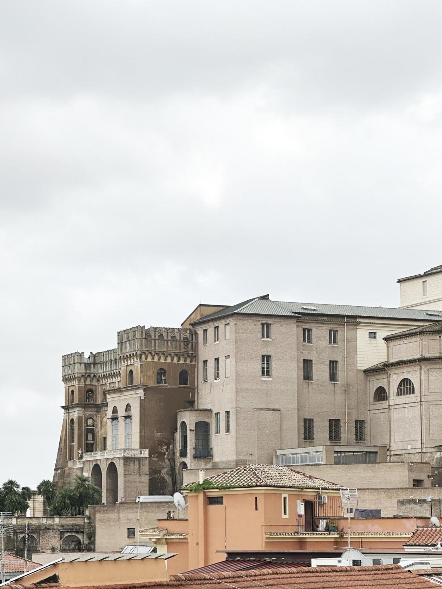 Zeus Group Vatican Róma Kültér fotó